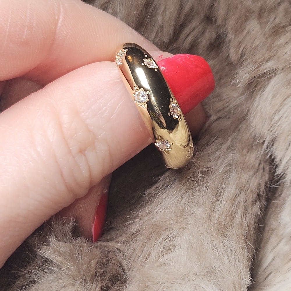 Celestial Star Ring - Golden Aura - Picture 2 of 12